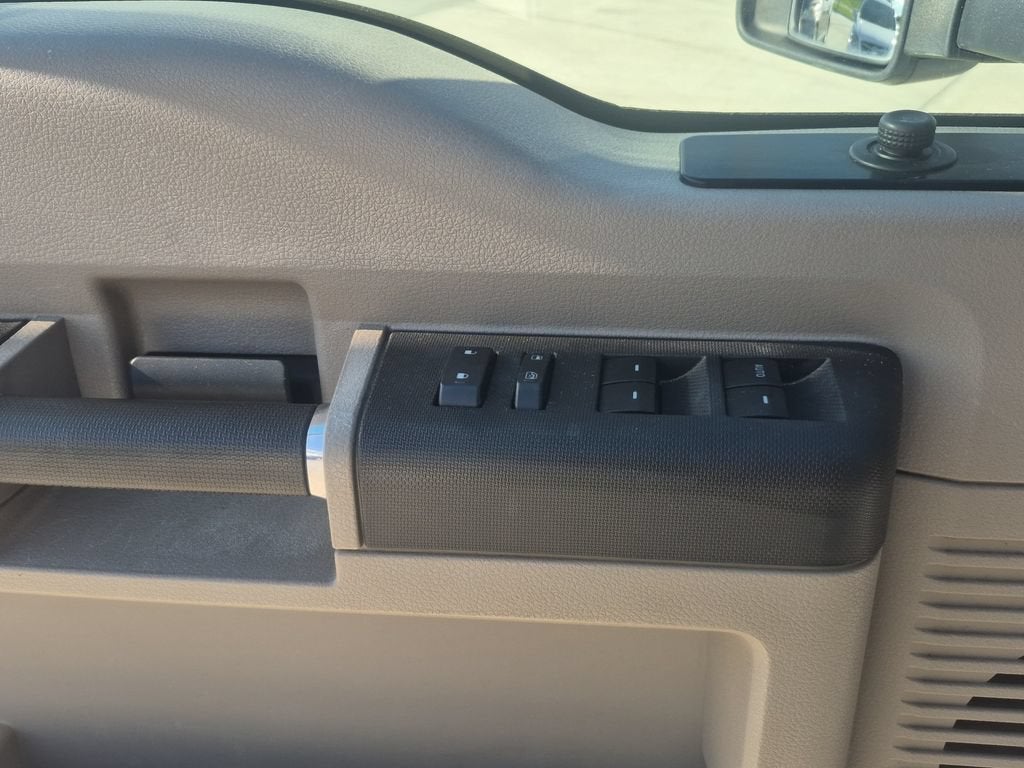 2010 Ford Super Duty F-350 DRW XL