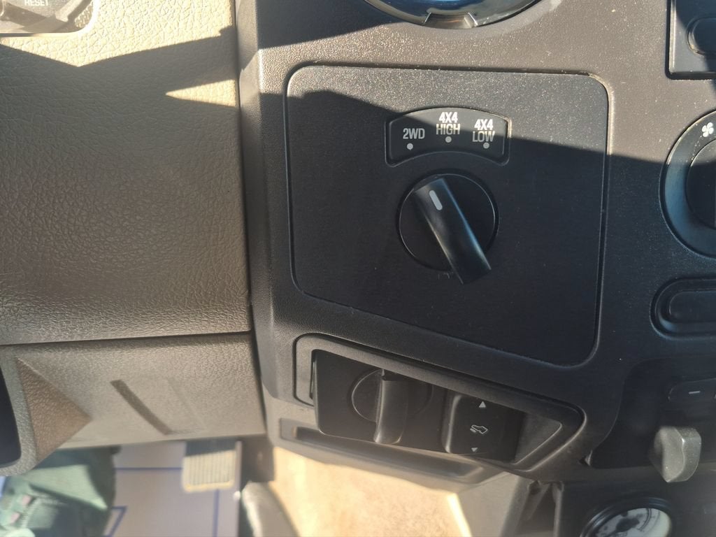 2010 Ford Super Duty F-350 DRW XL