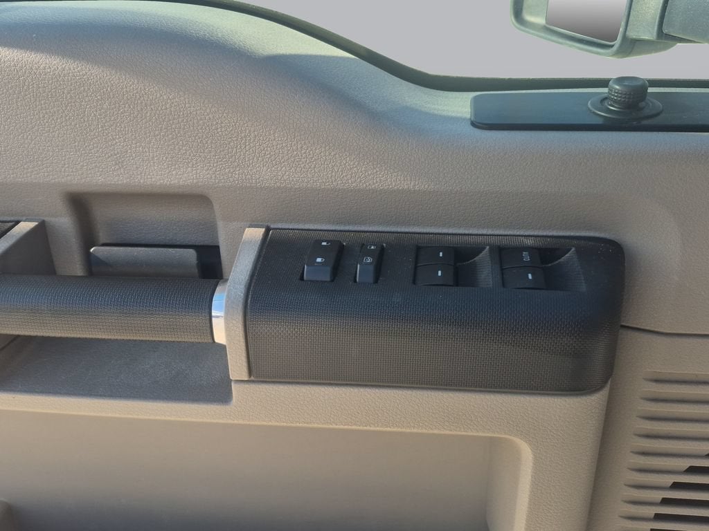 2010 Ford Super Duty F-350 DRW XL