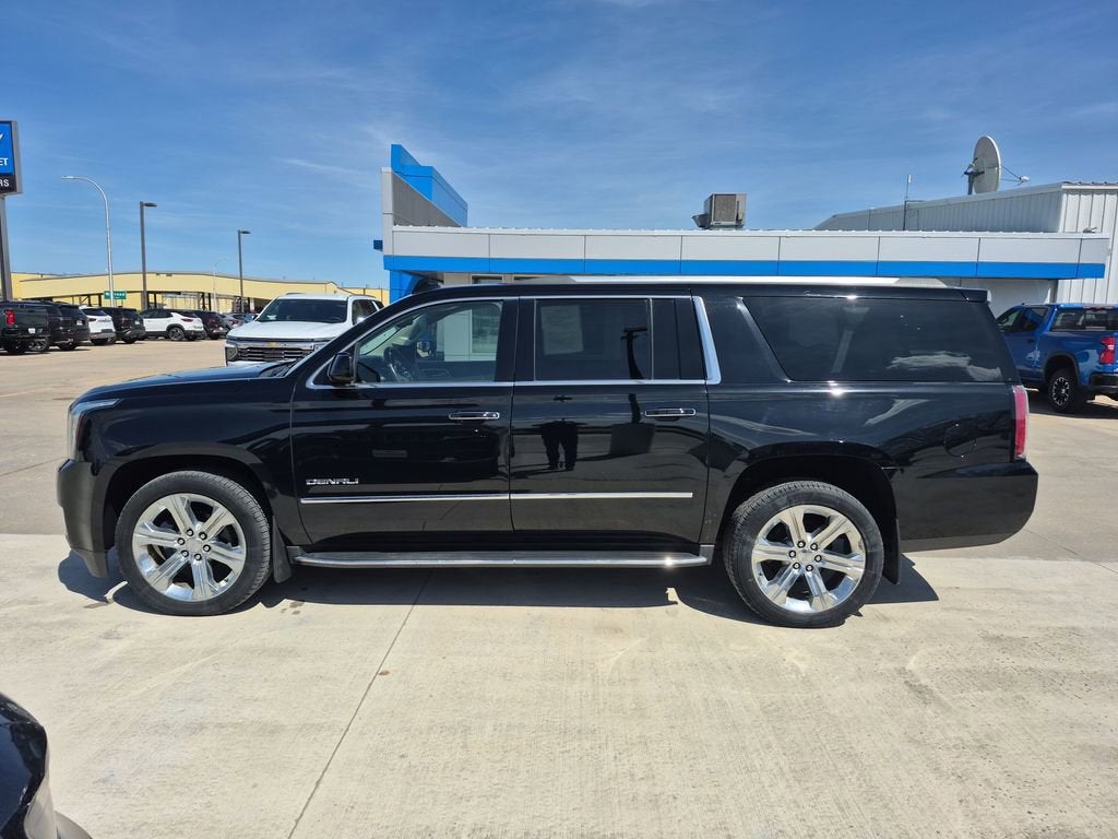 Used 2018 GMC Yukon XL Denali with VIN 1GKS2HKJ5JR215821 for sale in Warroad, Minnesota