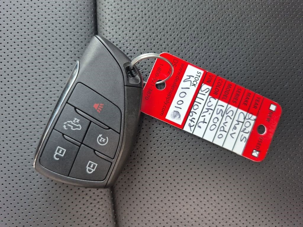 2025 Chevrolet Silverado 1500 LTZ