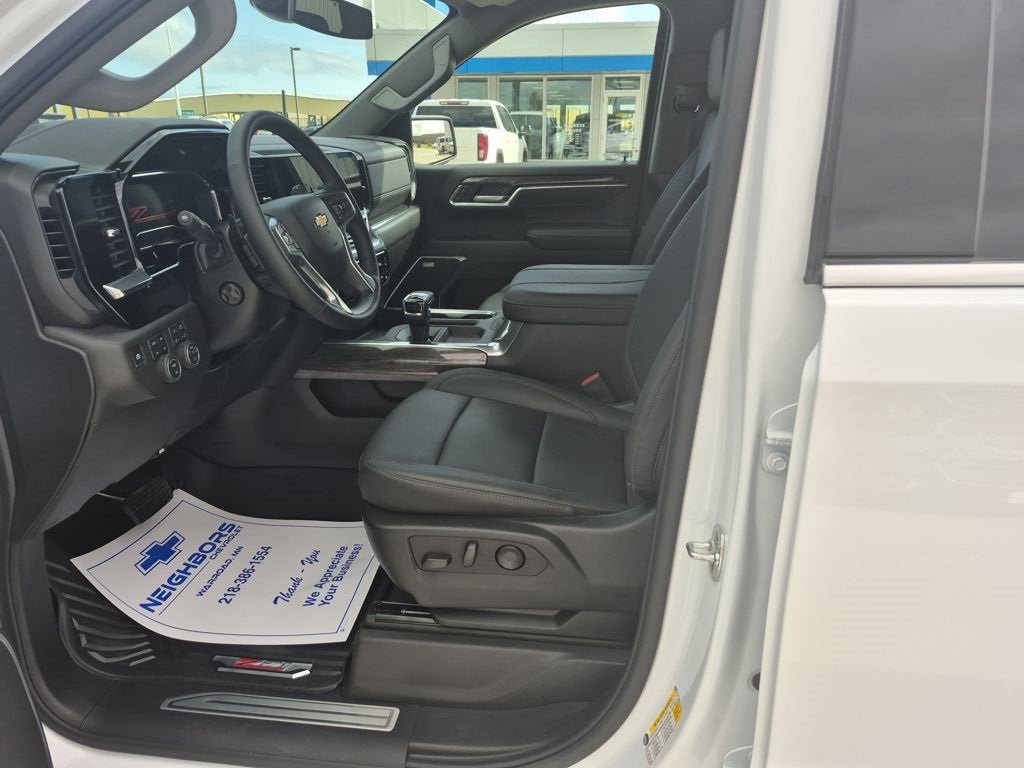 2025 Chevrolet Silverado 1500 LTZ