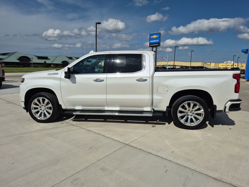 Used 2019 Chevrolet Silverado 1500 High Country with VIN 3GCUYHEL9KG125184 for sale in Warroad, Minnesota
