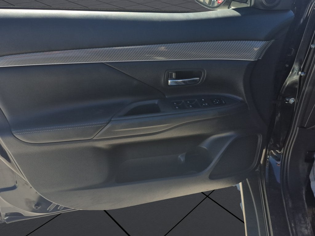 2019 Mitsubishi Outlander ES