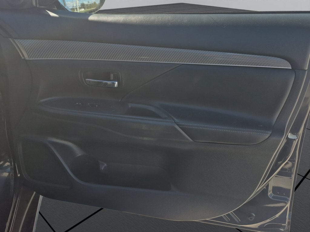 2019 Mitsubishi Outlander ES