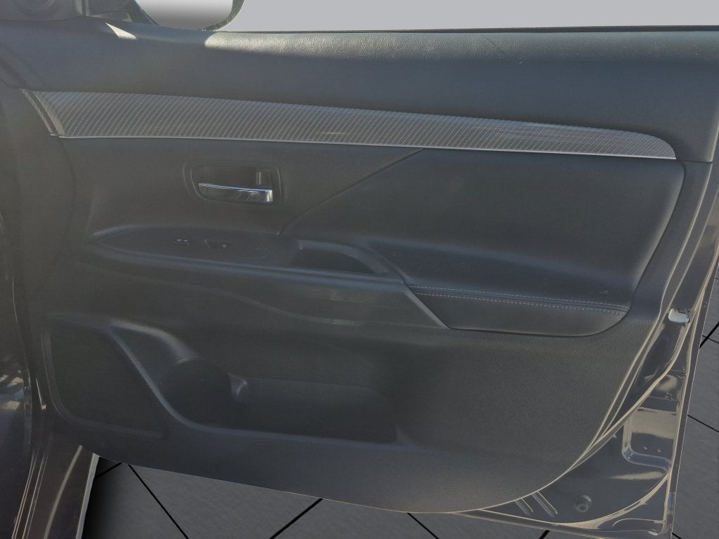 2019 Mitsubishi Outlander ES